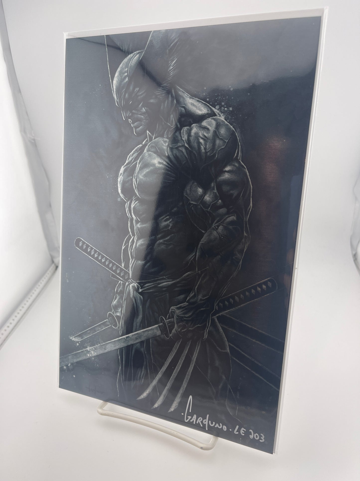 Adamantium Ronin signed Victor Garduno 9.6+ Artbook